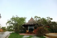 Amphawa Club Отели в г. 