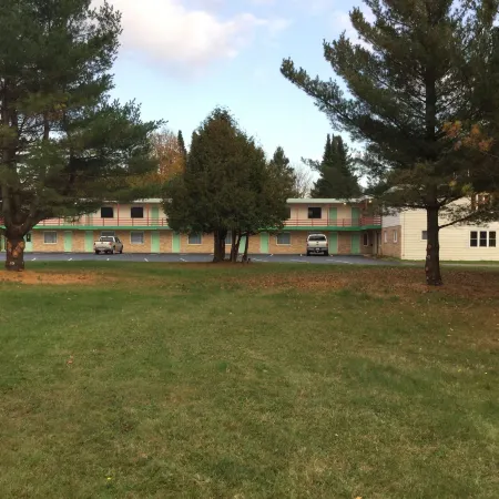 Cedars Motel