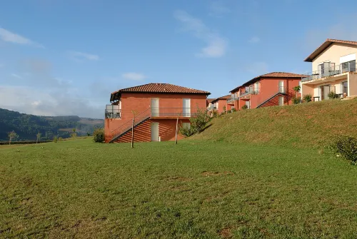 Madame Vacances - Résidence la Marquisié Hotels in Ambialet