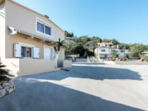 アニタ ビレッジ ペラマのホテル