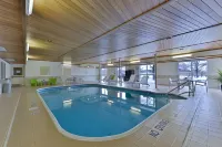 Quality Inn & Suites University Fort Collins - Pools