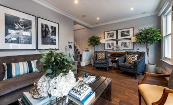 Luxurious Wandsworth Home Close to Putney Heath by Underthedoormat