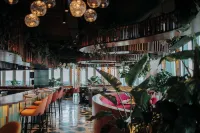 إن هاو أمسترام راي