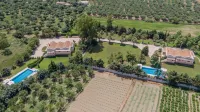 Leone Luxury Villas