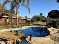 Kingswood Motel Hotels in Mywee