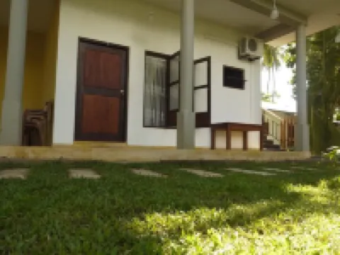 Traveller's Home Hotel Hotels near Tissa Dagaba