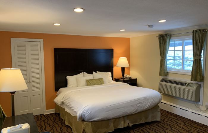 Four Winds Country Motel