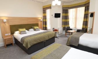 The Famous Star Hotel Moffat
