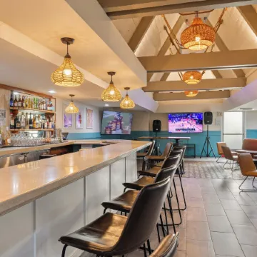 Pacific Marina Inn