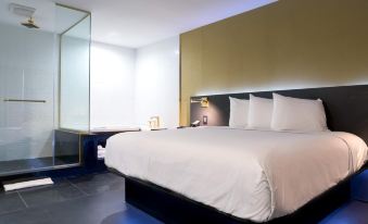 Glen Capri Inn and Suites - Burbank Universal