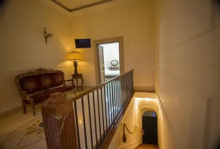 Palazzo Liguori Отели рядом с достопримечательностью «Caseificio La Gustosa di Bisogno»