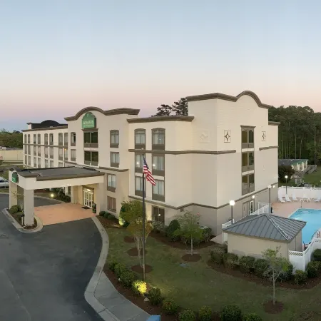 Wingate by Wyndham Southport