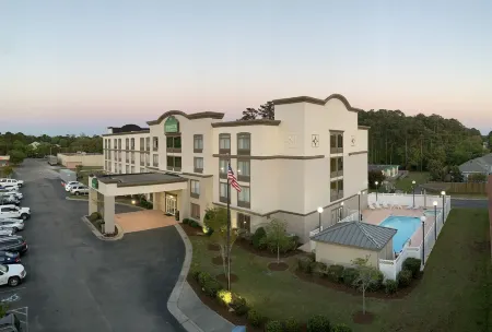 Wingate by Wyndham Southport