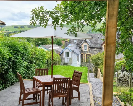 Ty Morgan's Apartments Hotels in Rhayader