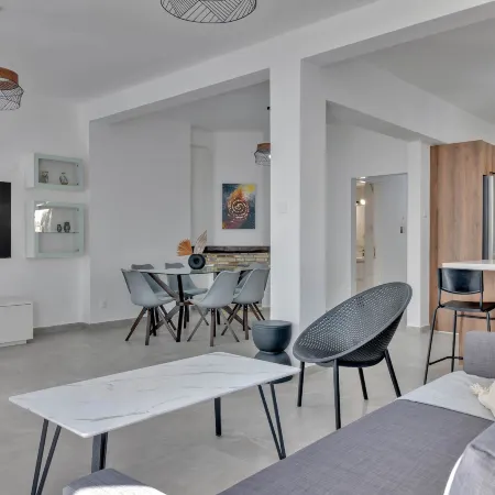 Phaedrus Living: Luxury Residence Faneromeni