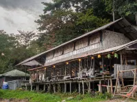 Cliff Cottage resort Hotels near Ban Bang Bao