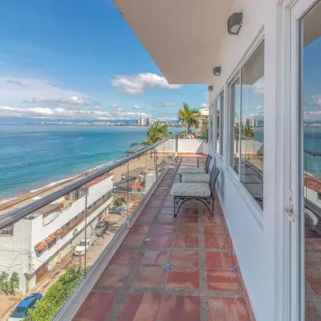 The Paramar Beachfront Boutique Hotel with Breakfast Included - Downtown Malecon