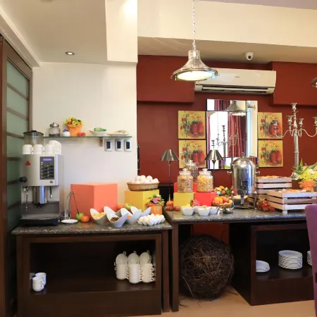 The Malayan Plaza Hotel