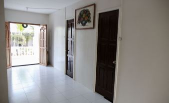 Luzmin BH - White House