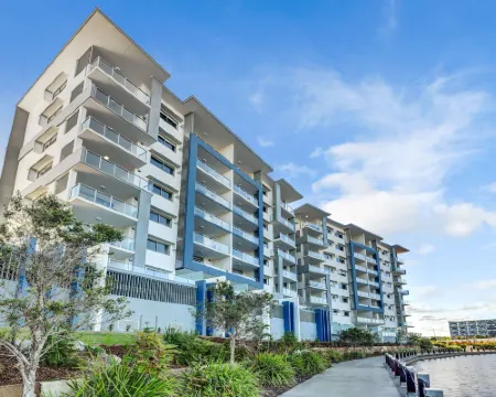 Aquarius Kawana Hotels in Caloundra