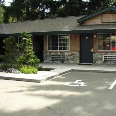 Poulsbo Inn & Suites