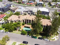 Beaches on Wave Street Hotel a Mudgeeraba