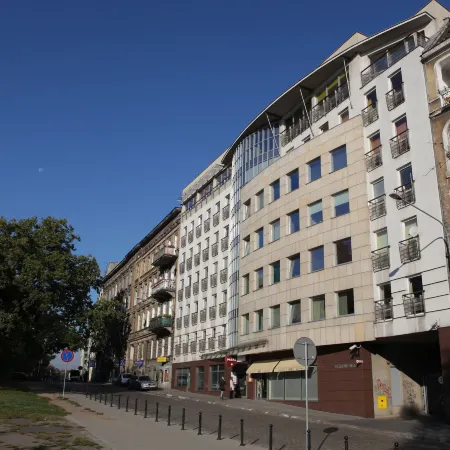 Platinum Apartments Aparthotel Отели рядом с достопримечательностью «Башня Андерсия»