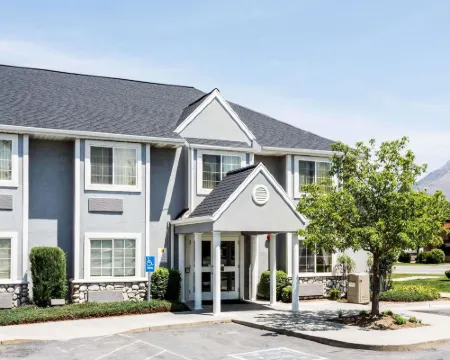 Royal Inn Hotels in Midvale