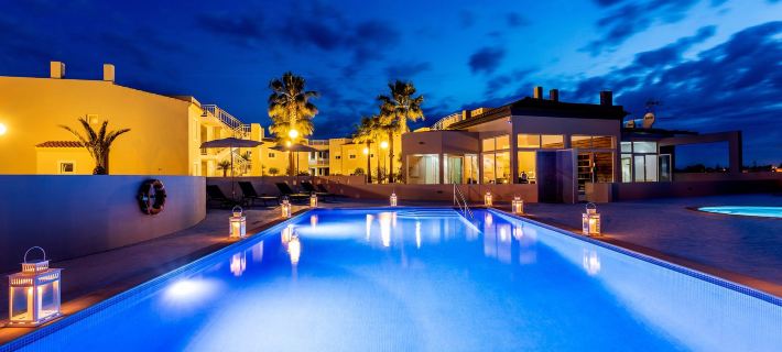 Placid Village Hotels in Lagoa