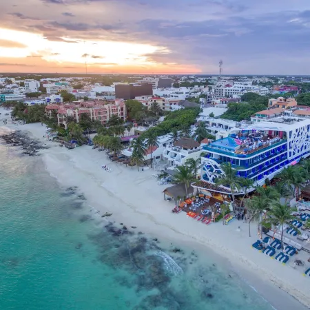 The Carmen Hotel - Ocean Front Отели рядом с достопримечательностью «Международный вокзал автобусов ADO»
