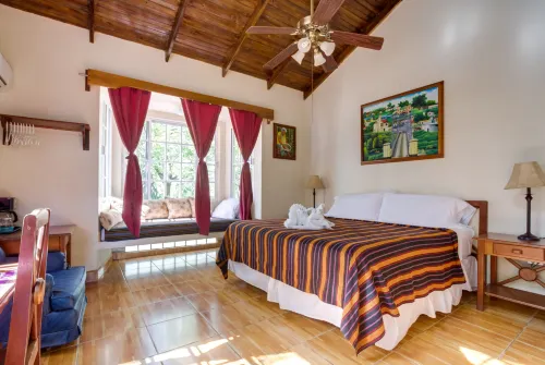 La Casita at Midas Belize - parking