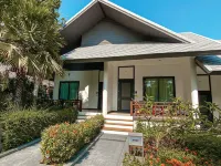 Long Beach Garden Hotel & Pavilions Hotels near Wong Amat Beach