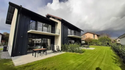 L'Aurore du Lac Hotels in Sévrier