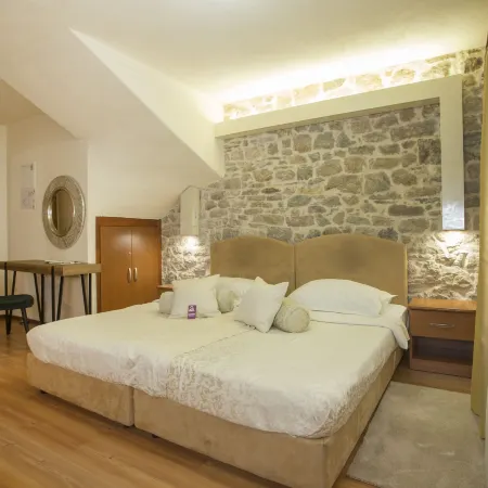 Authentic Luxury Rooms