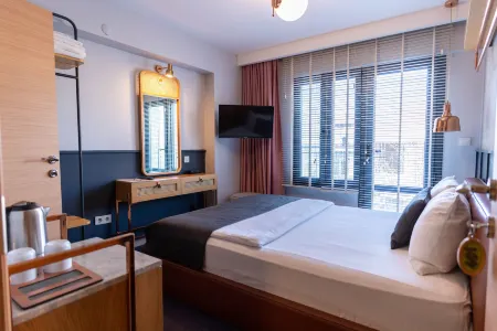 Viva la Vita Butik Otel Отели рядом с достопримечательностью «Kemeralti Market»