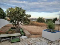 Sleep & Go Faro Airport Guest House