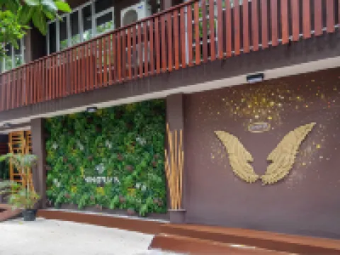 The Vinorva Maldives Hotels near Hard Rock