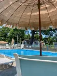 The Maddox Inn - Rooftop Pools