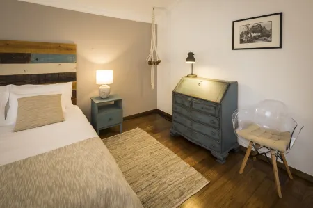 Quinta do Pé Descalço Guesthouse Sintra - Relaxing Countryside Stay to Discover Heritage and Coast