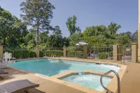 Comfort Suites Columbus State University Area Hotels in Columbus