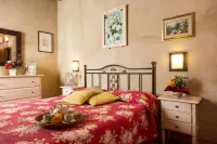 Il Frutteto Hotels in Chianni