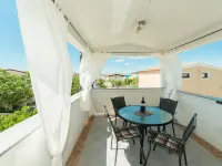 Apartments Bojana Hotels in Vir