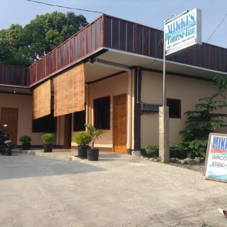 Mikki's Tourist Inn