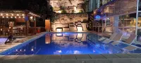 Hotel Los Ceibos - С бассейном