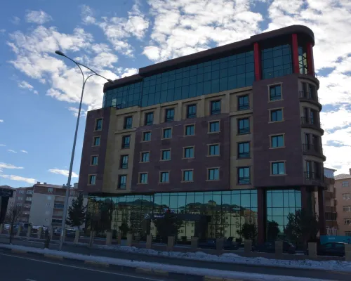 温特市酒店 卡爾斯酒店