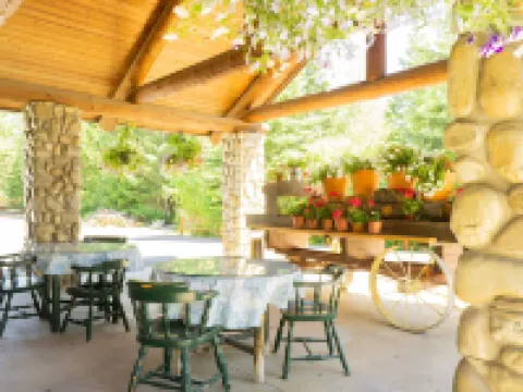 Log Inn Bonners Ferry Hotels in Boundary County