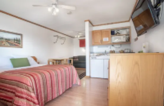 Gateway Motel Hotels in 