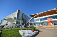 Holiday Inn Dijon Hotel dekat Porte Guillaume