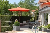 Hotel Rubens Hotels near Amour