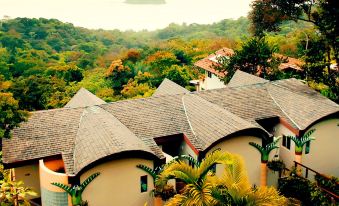 Si Como No Resort & Wildlife Refuge